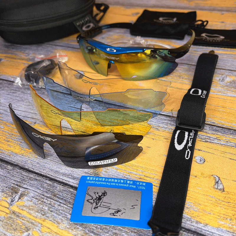 ویژگی های ظاهری عینک کوهنوردی اوکلی Genuine