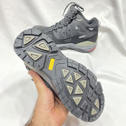 کفش کوهنوردی نورث فیس مدل 9826